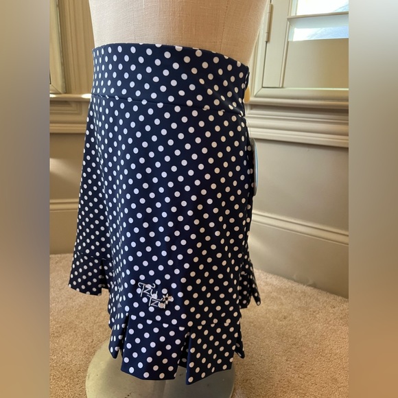Tzu Tzu Sport, Samba Skort, M, NWT, Navy Dotty, golf or tennis - Picture 4 of 5